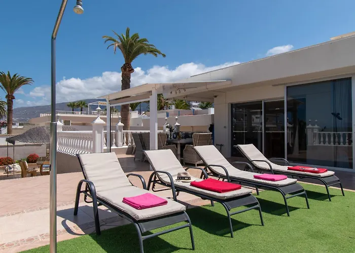 Stunning 6 Bedroom Private Heated Pool Villa Costa Adeje (Tenerife)