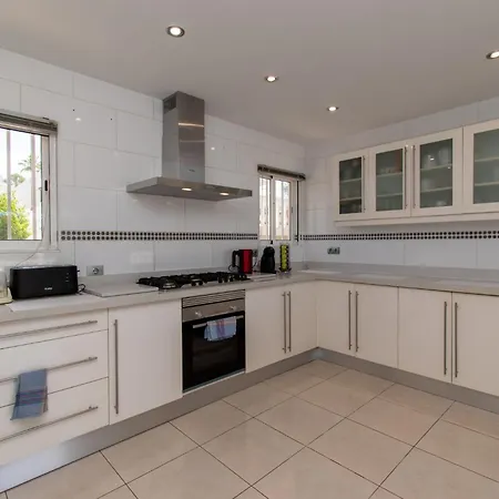 Βίλα Stunning 6 Bedroom Private Heated Pool Costa Adeje (Tenerife)