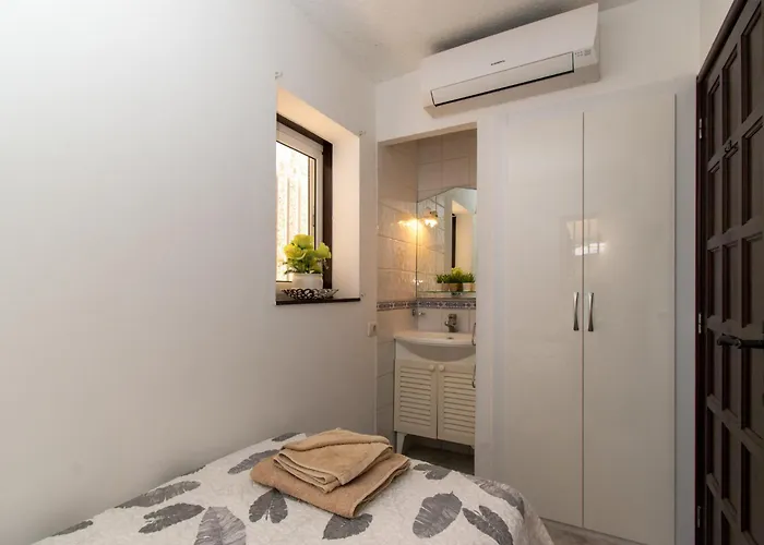 Willa Stunning 6 Bedroom Private Heated Pool