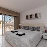 Stunning 6 Bedroom Private Heated Pool Willa *