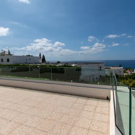 וילה Stunning 6 Bedroom Private Heated Pool