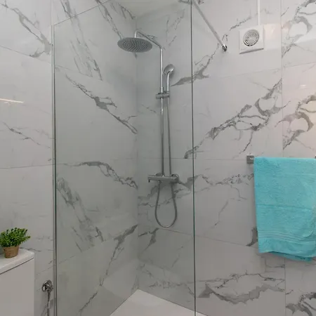 Stunning 6 Bedroom Private Heated Pool * Costa Adeje (Tenerife)