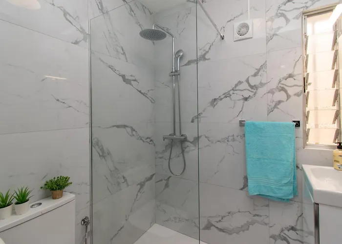 Stunning 6 Bedroom Private Heated Pool * 阿德耶