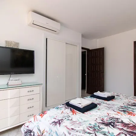 Stunning 6 Bedroom Private Heated Pool * أذيخي