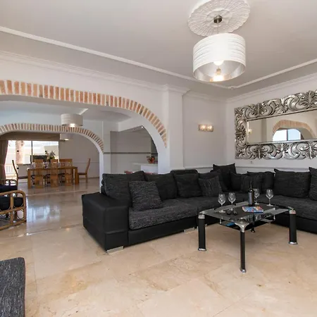 Stunning 6 Bedroom Private Heated Pool * أذيخي